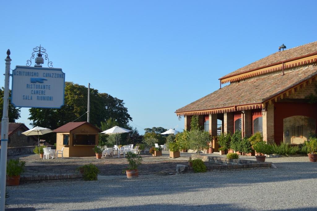 Regnano  Agriturismo Cavazzone מראה חיצוני תמונה