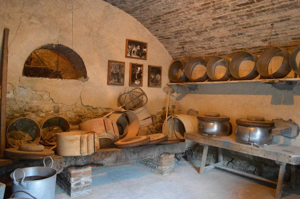 Regnano  Agriturismo Cavazzone מראה חיצוני תמונה