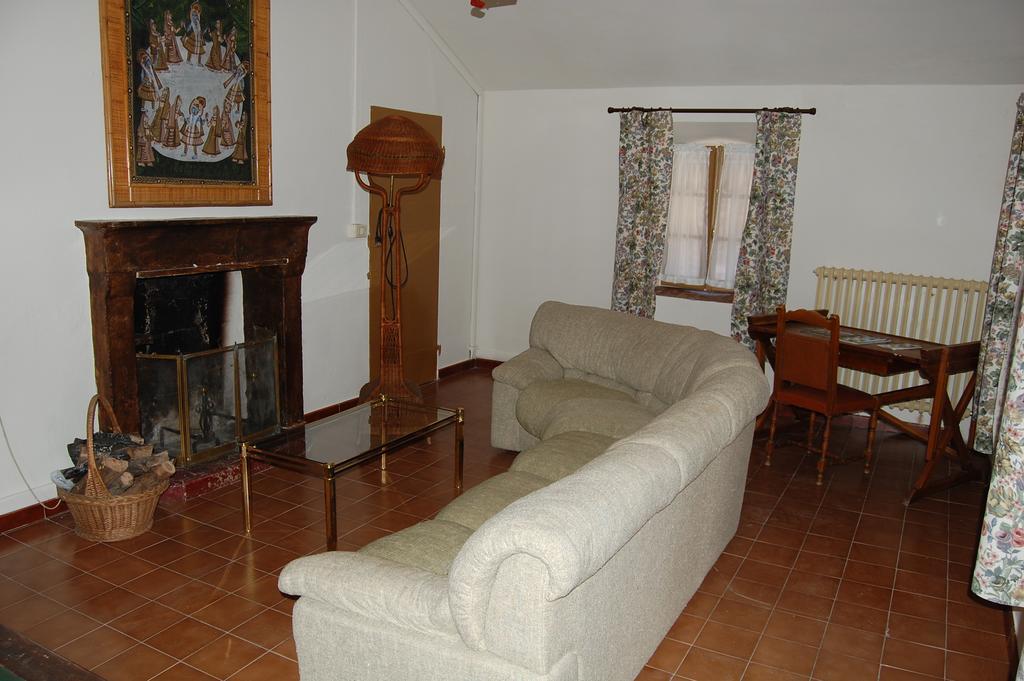 Regnano  Agriturismo Cavazzone מראה חיצוני תמונה